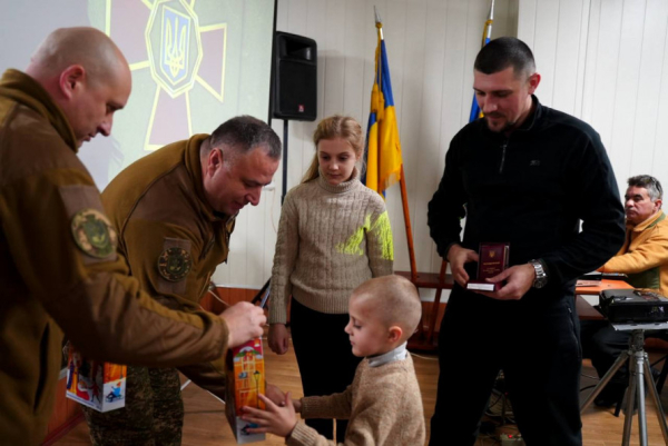 Криворізьким нацгвардійцям вручили державні нагороди: подробиці3