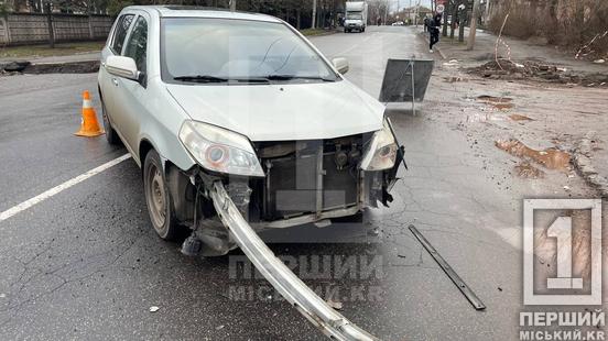 Одразу дві ДТП у Покровському районі Кривого Рогу: загинув один із водіїв6