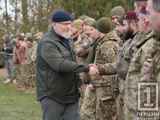 Пікапи, ремонти техніки, дрони і не тільки: звіт Ради оборони Кривого Рогу з допомоги Героям України за листопад7