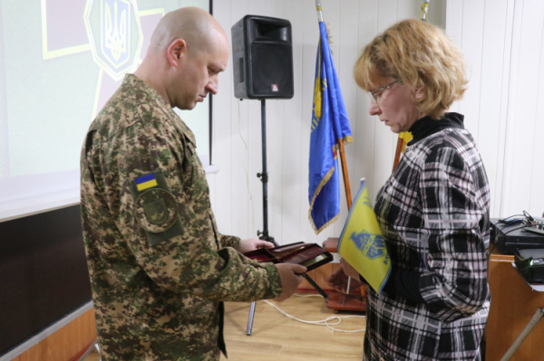 У Кривому Розі родинам полеглих Захисників вручили державні нагороди - фото 21-ої окремої бригади НГУ