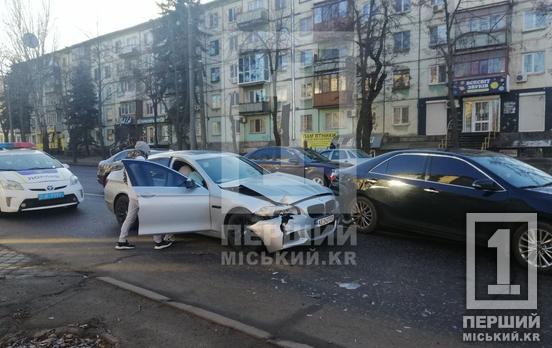 Не були готові до раптового гальмування: на проспекті Центральний BMW наздогнала Renault