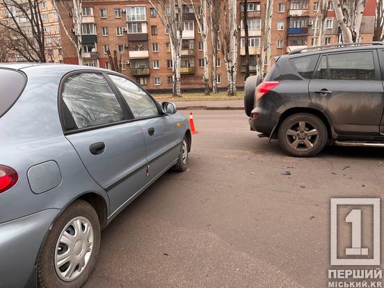 Потрібно було надати перевагу: у Кривому Розі на Гетьманській вдарилися Lanos та Toyota Lanos та Toyota1