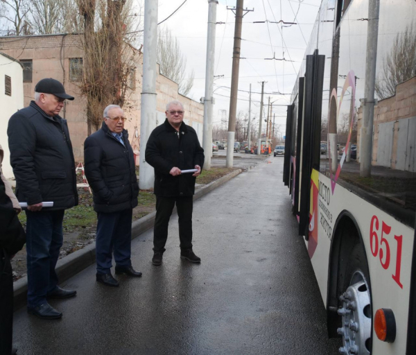 У Кривому Розі на маршрути виїхали два капітально відремонтовані тролейбуси6