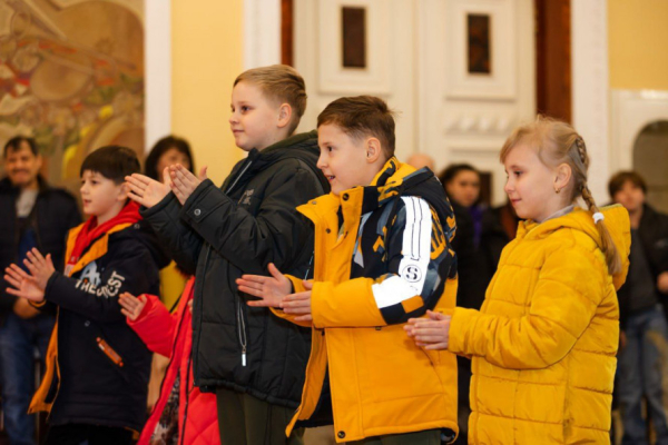 У Кривому Розі сім дитячих будинків сімейного типу отримали ключі від власних домівок: подробиці новосілля5