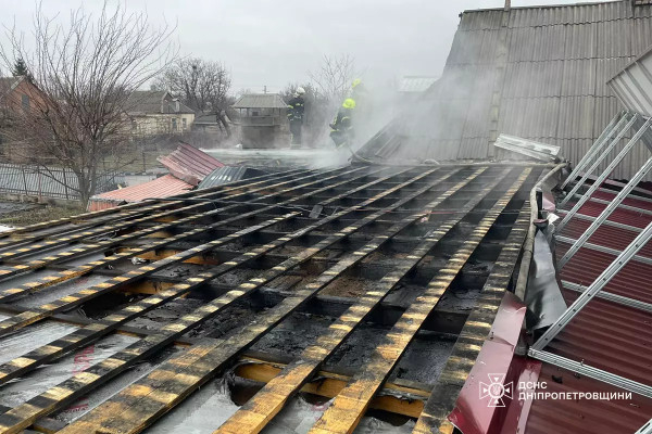 У Кривому Розі внаслідок пожежі в будинку постраждала жінка2