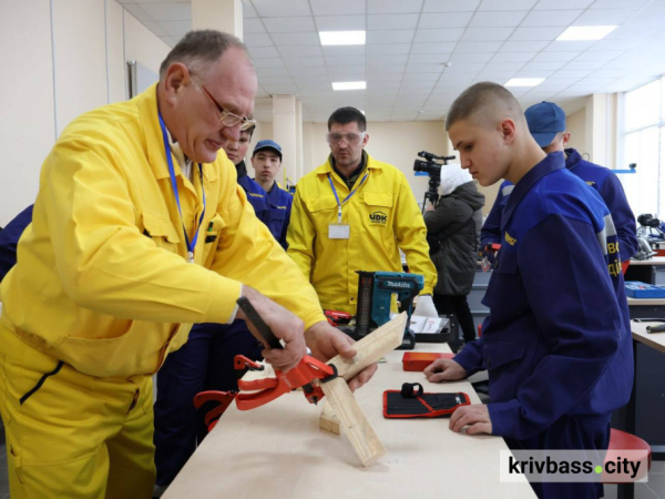 Готові відбудовувати: у Кривому Розі відкрили ще два навчально-практичні центри для майбутніх будівельників2