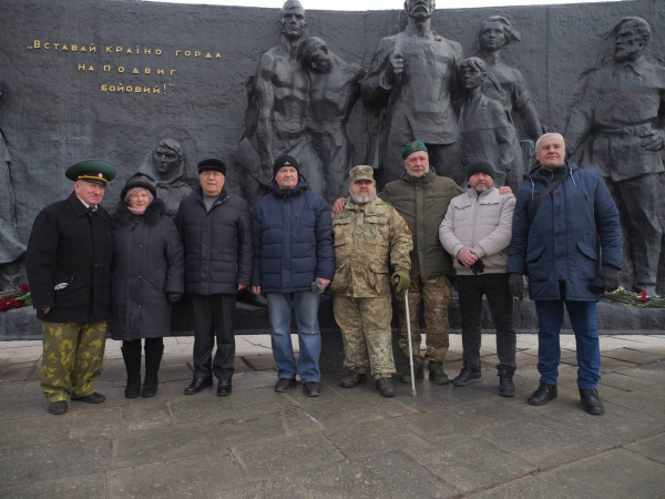 Ю. Вілкул: Пам’ятаємо та шануємо ветеранів Другої світової війни, які захистили нашу країну від ворога та 81 рік тому звільнили Кривий Ріг від нацистських загарбників3