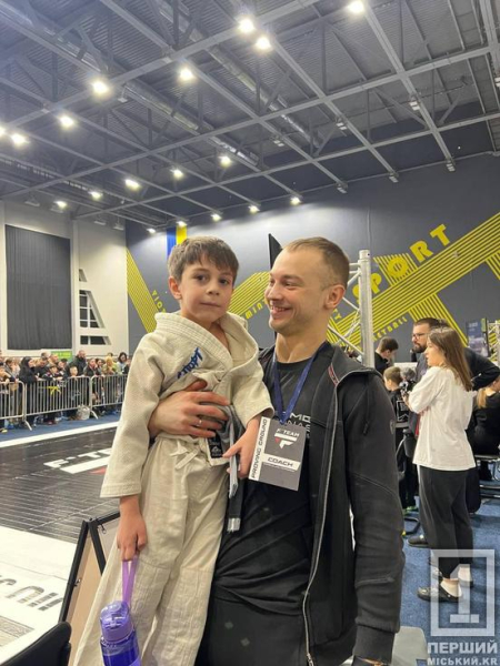 Нові перемоги «KANИN TEAM»: криворізькі джиу-джитсери привезли з Дніпра майже два десятки нагород2
