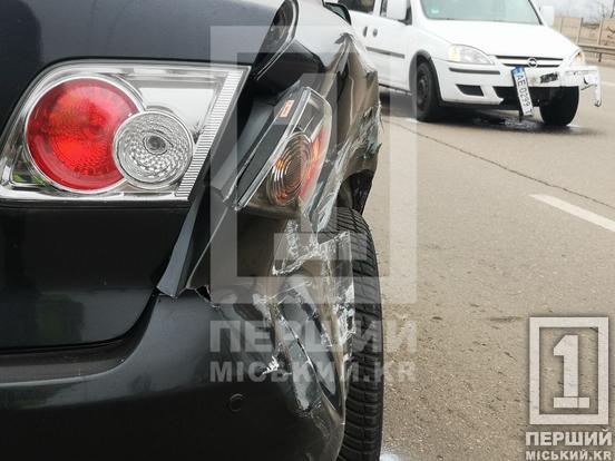 Доведеться завітати на ремонт: на Вільної Ічкерії Opel влетів у Mazda1