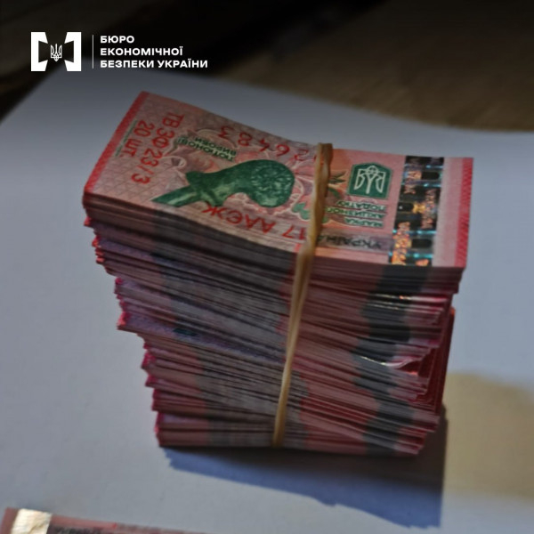 На Київщині викрито підпільний цех із виробництва сигарет: вилучено товару на 60 млн грн5
