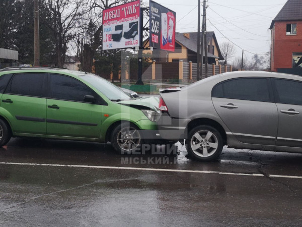 У Кривому Розі потрійне ДТП0