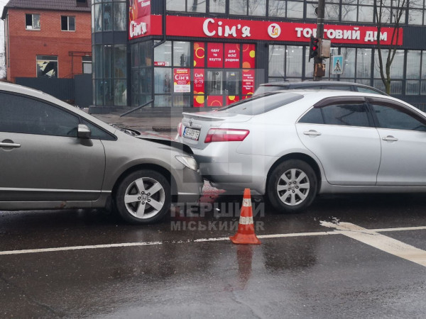 У Кривому Розі потрійне ДТП3