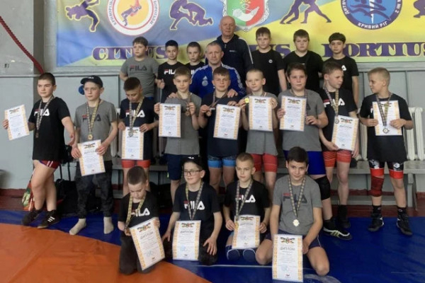 Юні криворізькі борці здобули 30 медалей на Відкритому чемпіонаті міста0