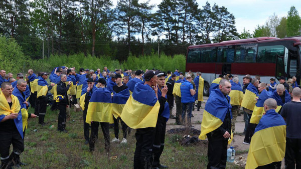 205 українських Захисників повернулися додому після російського полону1