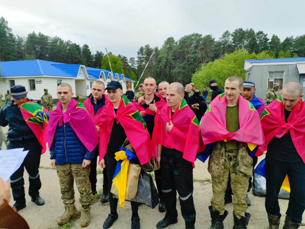 205 українських Захисників повернулися додому після російського полону5