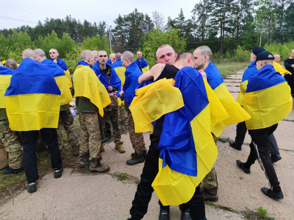 205 українських Захисників повернулися додому після російського полону4