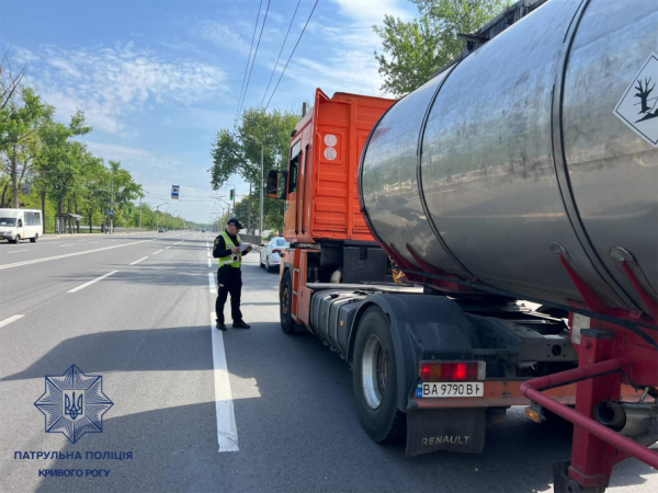 Безпека дорожнього руху: у Кривому Розі перевіряють роботу автоперевізників3