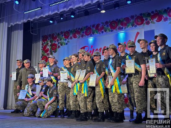 Глибокі традиції та впевнені кроки у майбутнє: у КЛІПВФП відбулися випускний та урочиста клятва ліцеїстів2