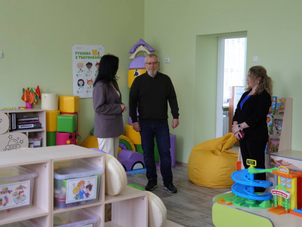 Кривий Ріг активно впроваджує нові форми дошкільної освіти: у партнерстві міста, міністерства освіти та міжнародних партнерів вже відкрито 6 «міні-садочків». Місто працює над розширенням таких локацій0