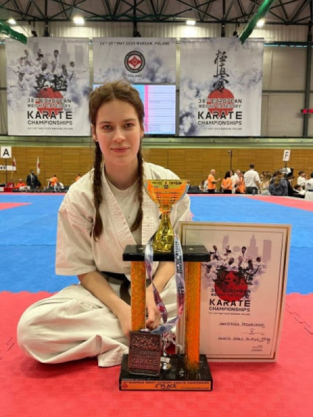 Криворізька каратистка виборола срібну медаль чемпіонату Європи1