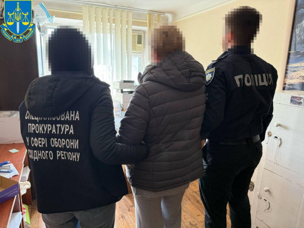 На Дніпропетровщині голова ВЛК та її колеги видавали «ухилянтам» фіктивні довідки з діагнозом ВІЛ-інфіковані0