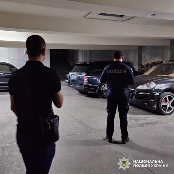 На Дніпропетровщині група ділків незаконно видобувала каолін3