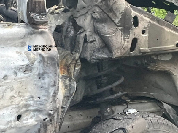На Дніпропетровщині росіяни атакували волонтерську автівку, якою евакуювали цивільних, є поранені0