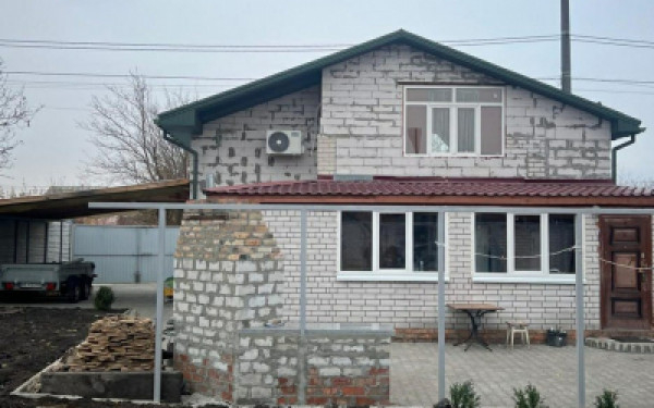 На Дніпропетровщині судитимуть командира військової частини, який змушував підлеглих будувати будинки для родичів7