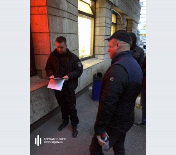 На Дніпропетровщині судитимуть командира військової частини, який змушував підлеглих будувати будинки для родичів4
