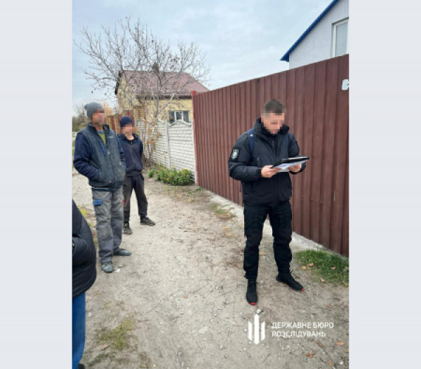 На Дніпропетровщині судитимуть командира військової частини, який змушував підлеглих будувати будинки для родичів2