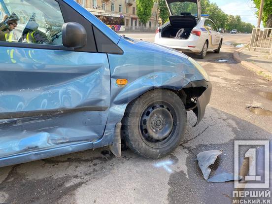 На Ставках зіткнулися Ford та «Дев'ятка»: рух тролейбусів відновили2