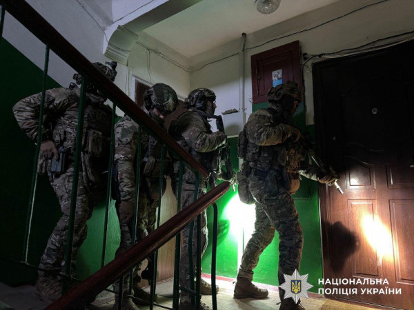 Нацполіція проводить понад 200 обшуків у рамках масштабної спецоперації проти наркобізнесу0
