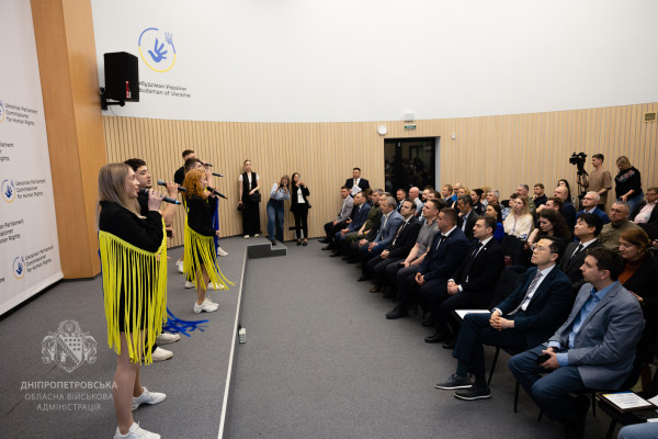 Найбільший в Україні: на Дніпропетровщині відкрили Центр захисту прав дитини7