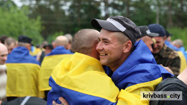 Нарешті вдома: з російського полону повернулися шестеро захисників з Криворіжжя2