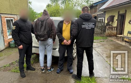 Один не зміг збагатитися, а інший потрапити за кордон: на Закарпатті затримали мешканця Дніпропетровщини з «провідником»