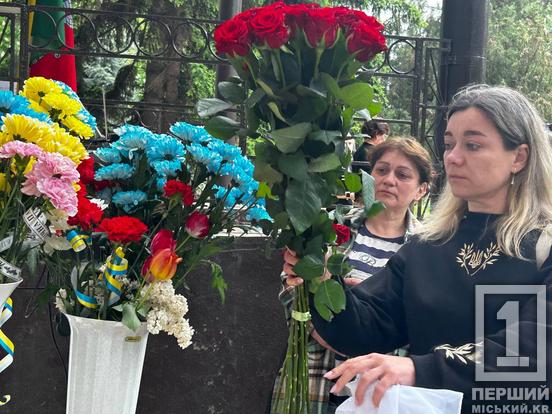 Пам'ять про Героїв закарбована для наступних поколінь: у Кривому Розі відкрили меморіальні дошки Дмитру Токарському та Володимиру Ворфоломєєву2