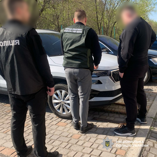 Посадовця можуть засудити до 8 років ув'язнення за розтрату 20 млн грн на закупівлі дров для потреб військових1