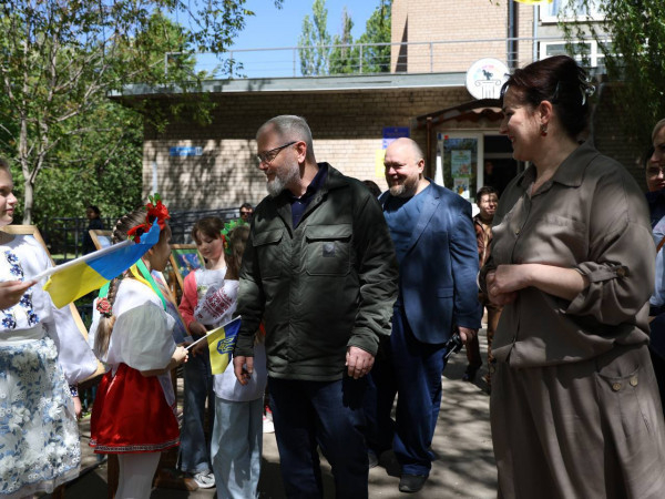 ПРО ЄДНІСТЬ СЕРДЕЦЬ, ДІТЕЙ, ФРАНЦІЮ ТА УКРАЇНУ4