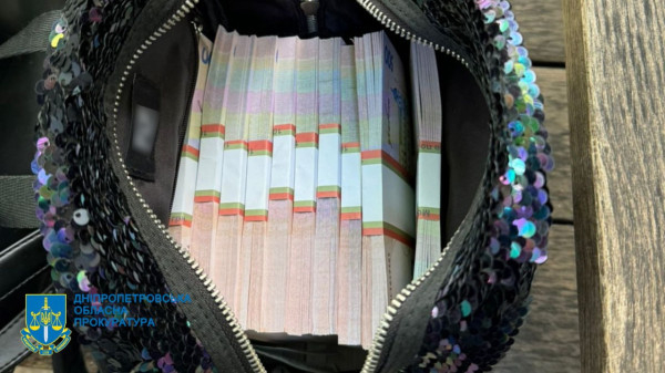 Продала власного сина: 20-річну мешканку Дніпра засуджено до 8 років ув’язнення за торгівлю людьми0