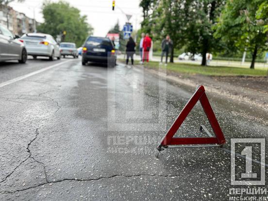 Різке гальмування: у Кривому Розі Volkswagen влетів у Toyota4