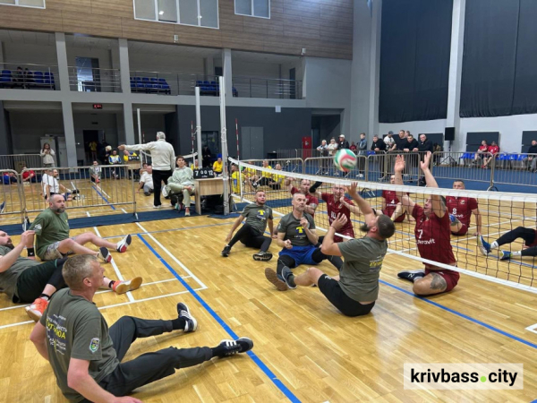 #ТитаниUA: ветерани з Кривого Рогу вражають на змаганнях з волейболу сидячи2