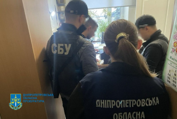 У Дніпрі викрито на хабарі посадовця медзакладу : 32 тисячі грн за безкоштовну послугу0