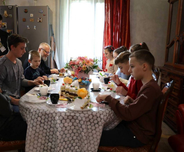 У Кривому Розі 88% дітей-сиріт вже мають родину: як місто підтримує сімейні форми виховання0