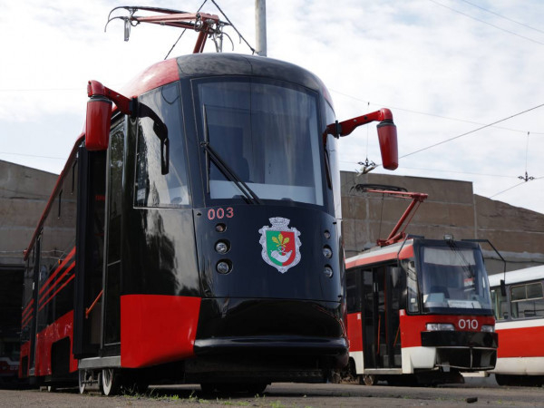 У Кривому Розі на лінію вийшов ще один капітально-відремонтований, а за фактом, майже новий трамвай2