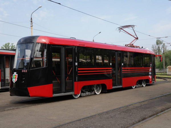 У Кривому Розі на лінію вийшов ще один капітально-відремонтований, а за фактом, майже новий трамвай6