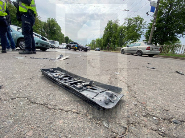 У Кривому Розі не поділили дорогу два легковики0