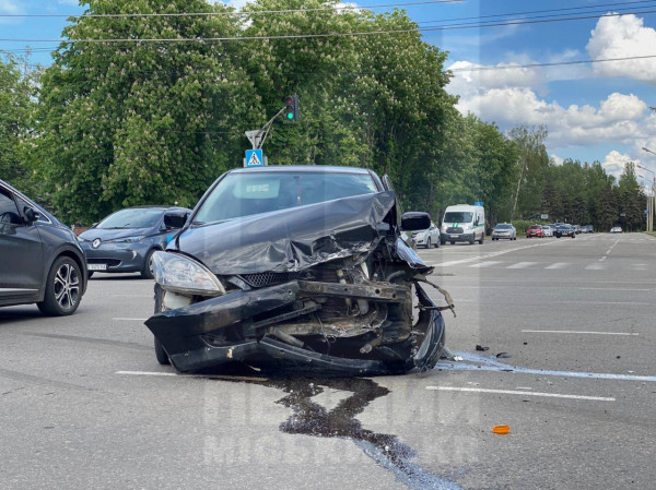 У Кривому Розі сталася ДТП на перехресті Металургів і Володимира Бизова0