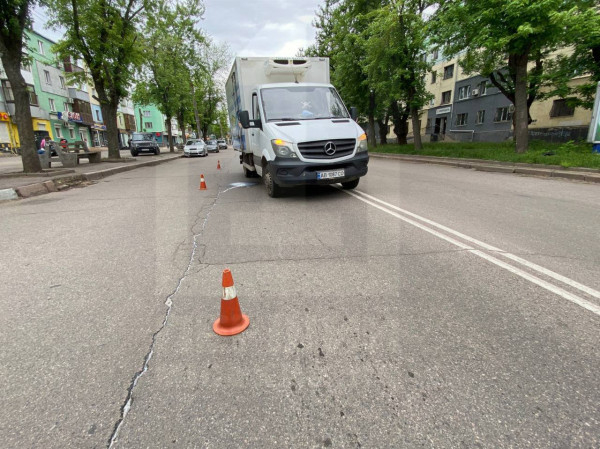 У Кривому Розі вантажівка збила 17-річну дівчину: постраждала у лікарні2
