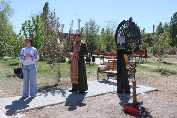 Пам`ятний знак на честь Героя України Сергія Кандиби - фото 21-ої окремої бригади НГУ