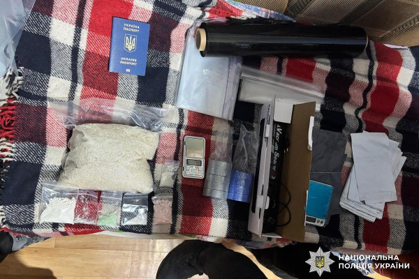 У Кривому Розі викрили наркоділків, які торгували психотропами по всій Україні з місячним прибутком у 12 млн грн 6